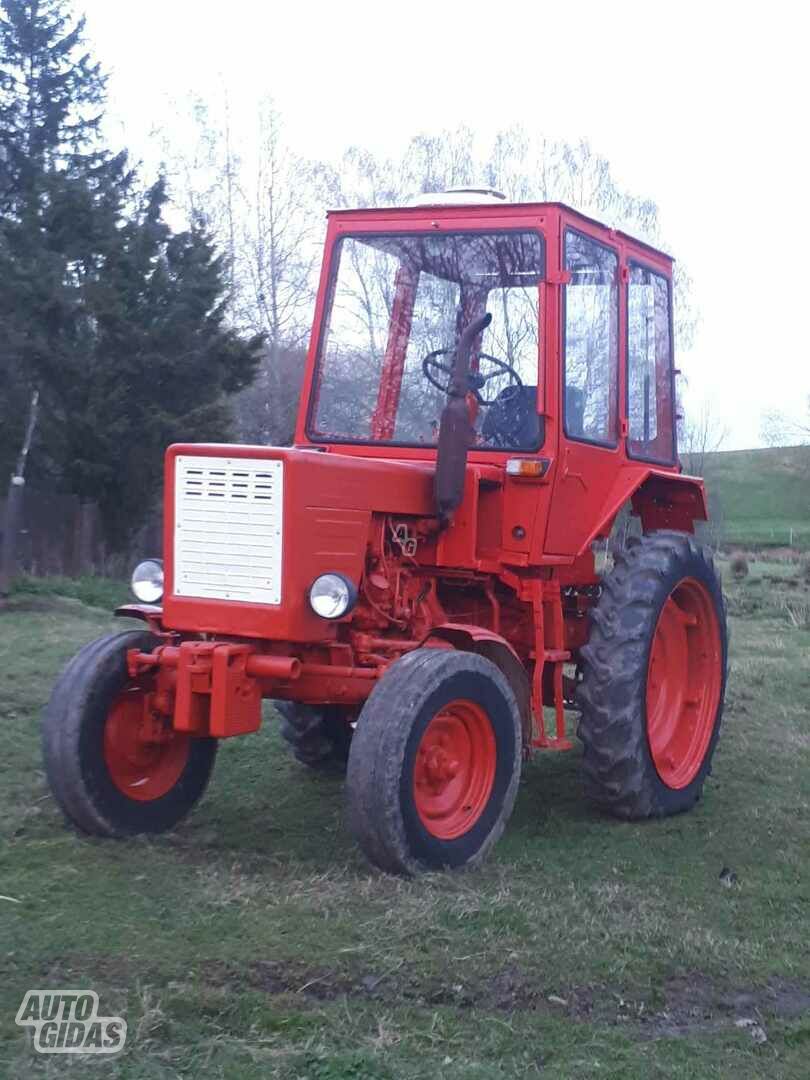 T25 1983 y Tractor