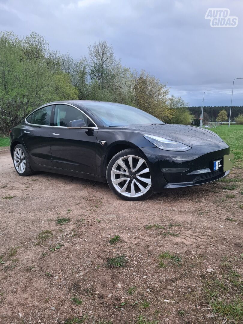 Tesla Model 3 2019 г Седан