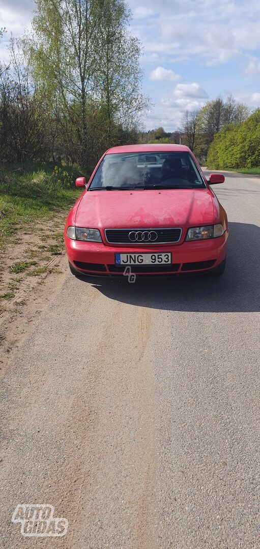 Audi A4 1998 г Седан