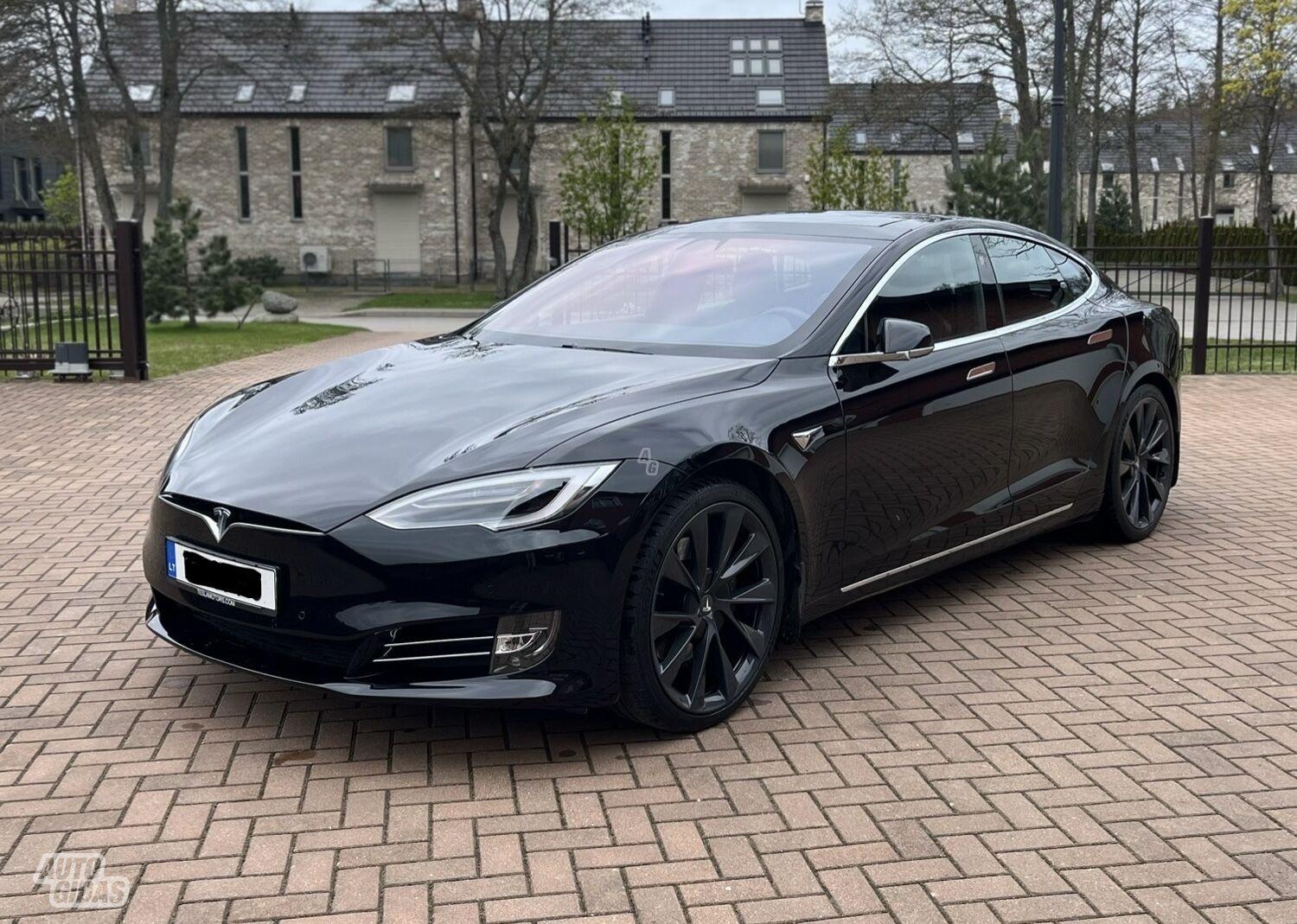 Tesla Model S 2017 m Sedanas