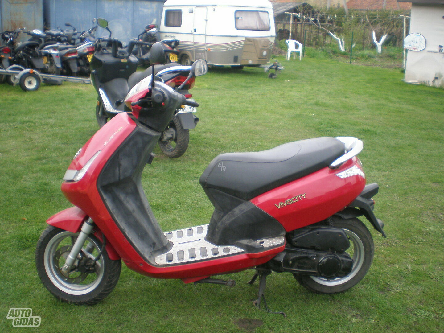 Peugeot Vivacity 2009 y Scooter / moped