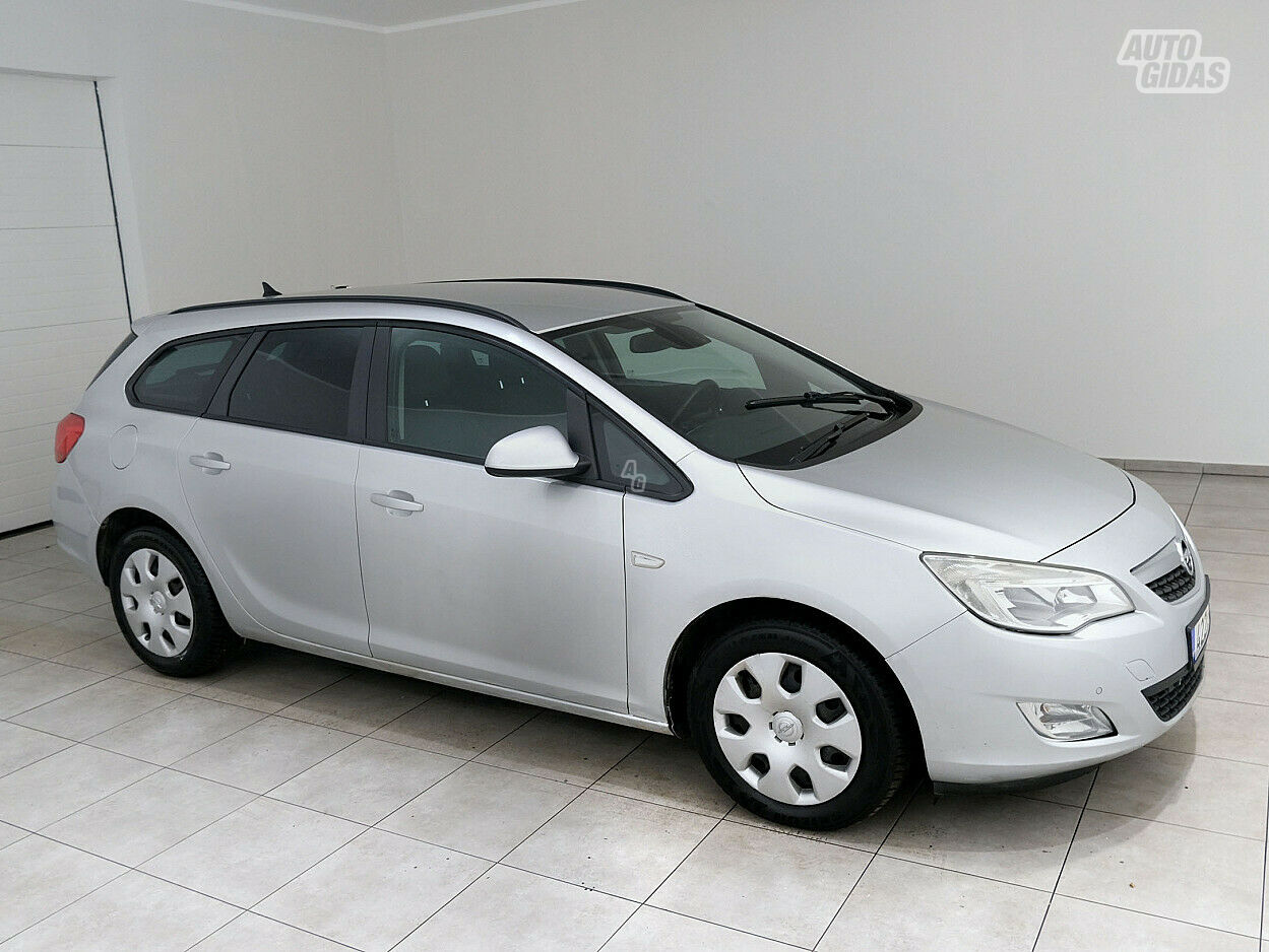 Opel Astra CDTi 2011 y