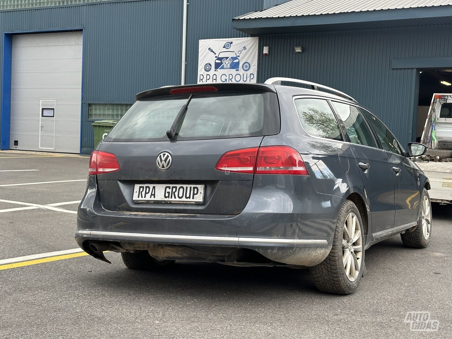Volkswagen Passat 2012 y parts