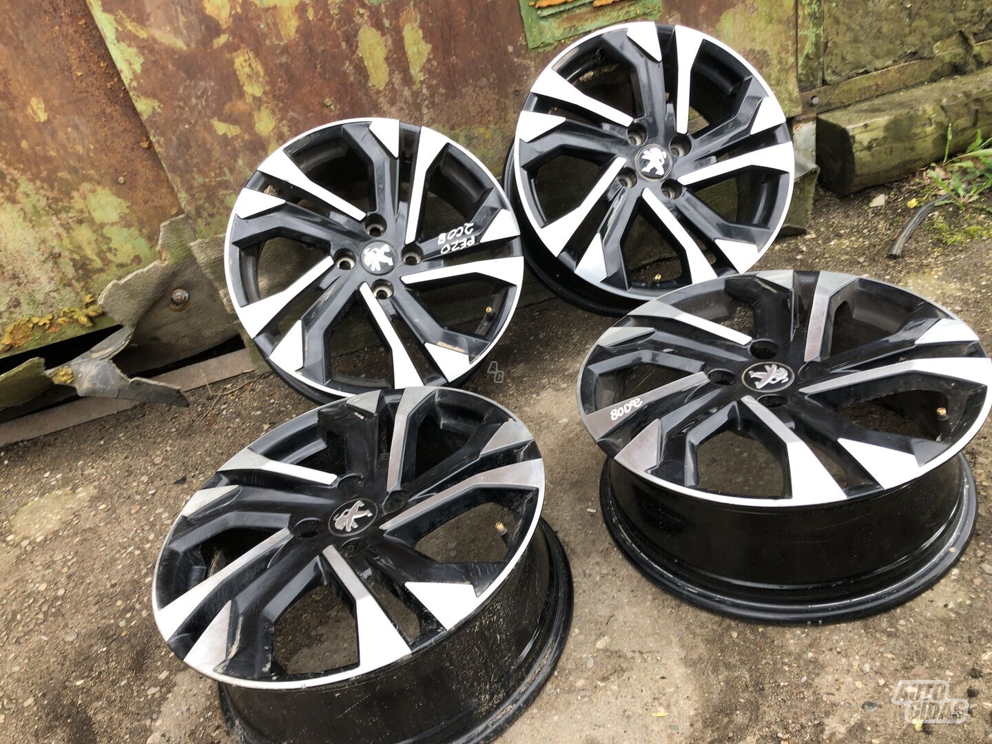 Light alloy R17 rims