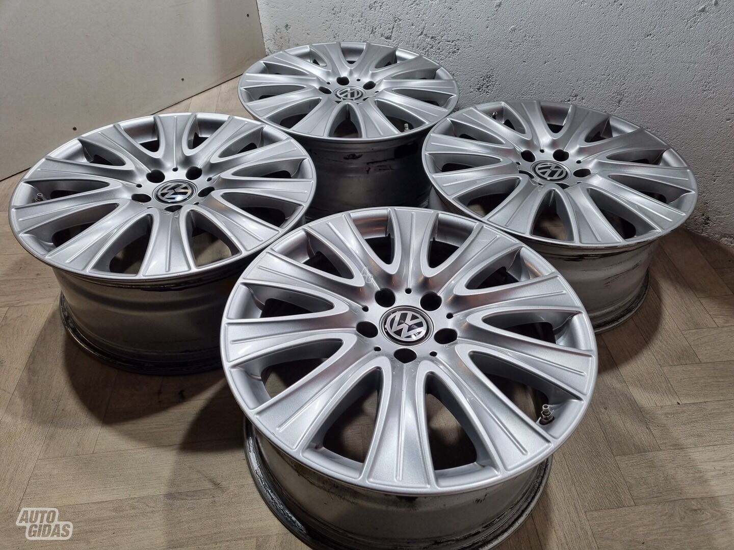 Volkswagen Tiguan R18 light alloy rims