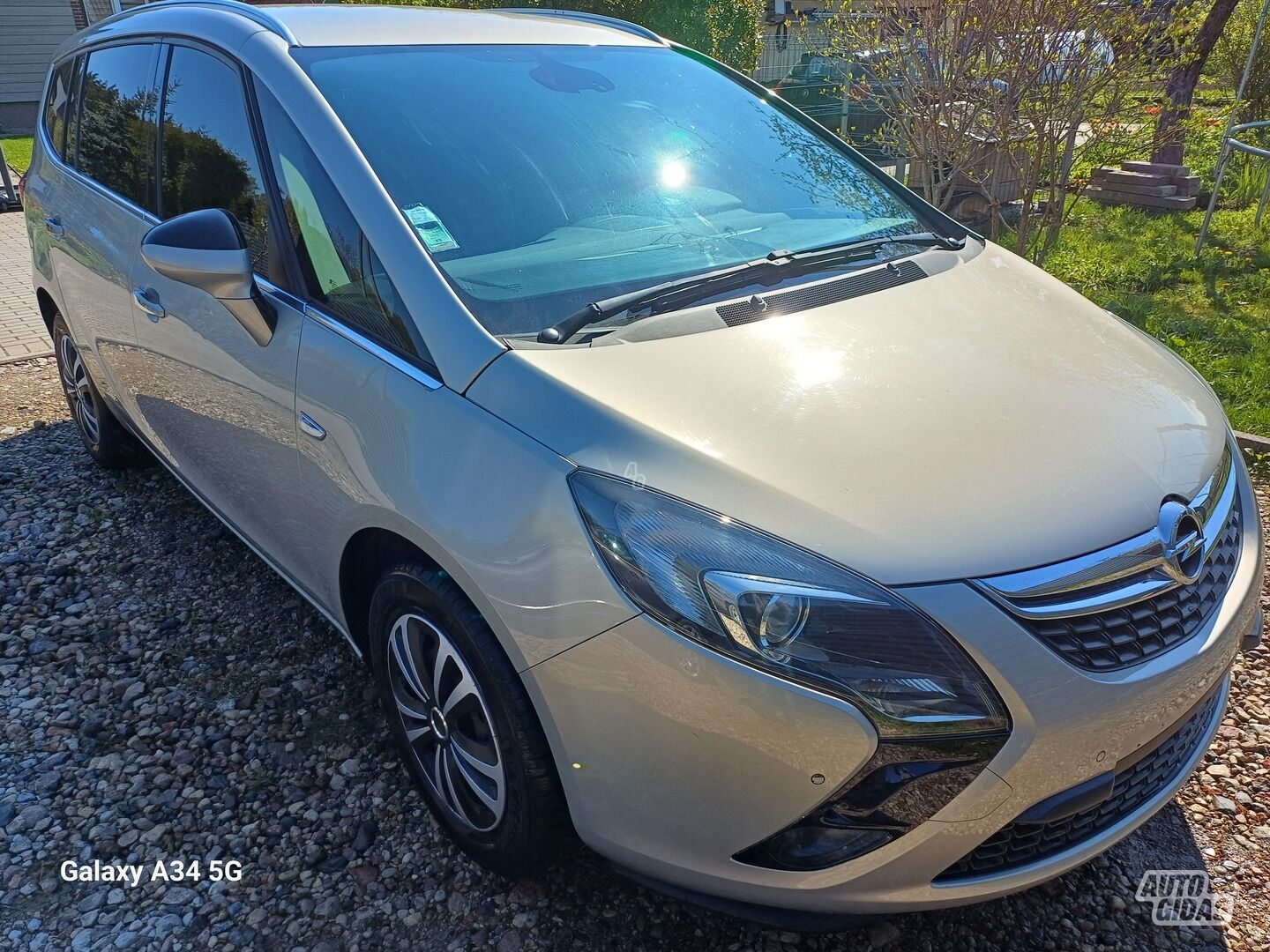 Opel Zafira C 2013 y