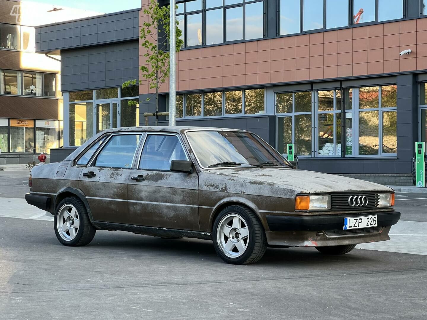 Audi 80 B2 1.6 D 1981 y