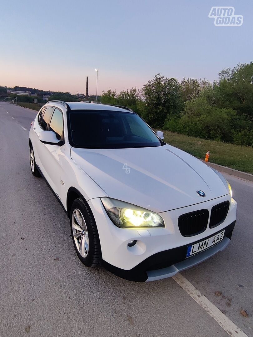 Bmw X1 2011 г Внедорожник / Кроссовер