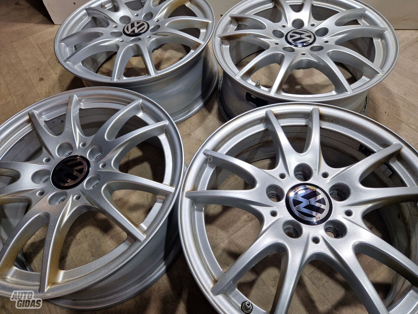 Volkswagen Touran R16 light alloy rims