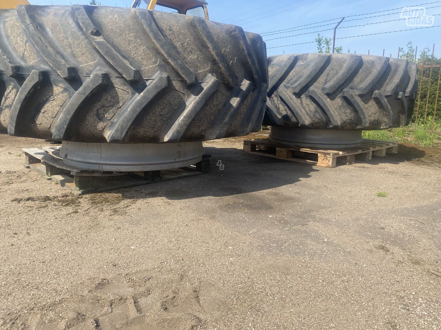 R42 710/70 universal tyres agricultural and special machinery