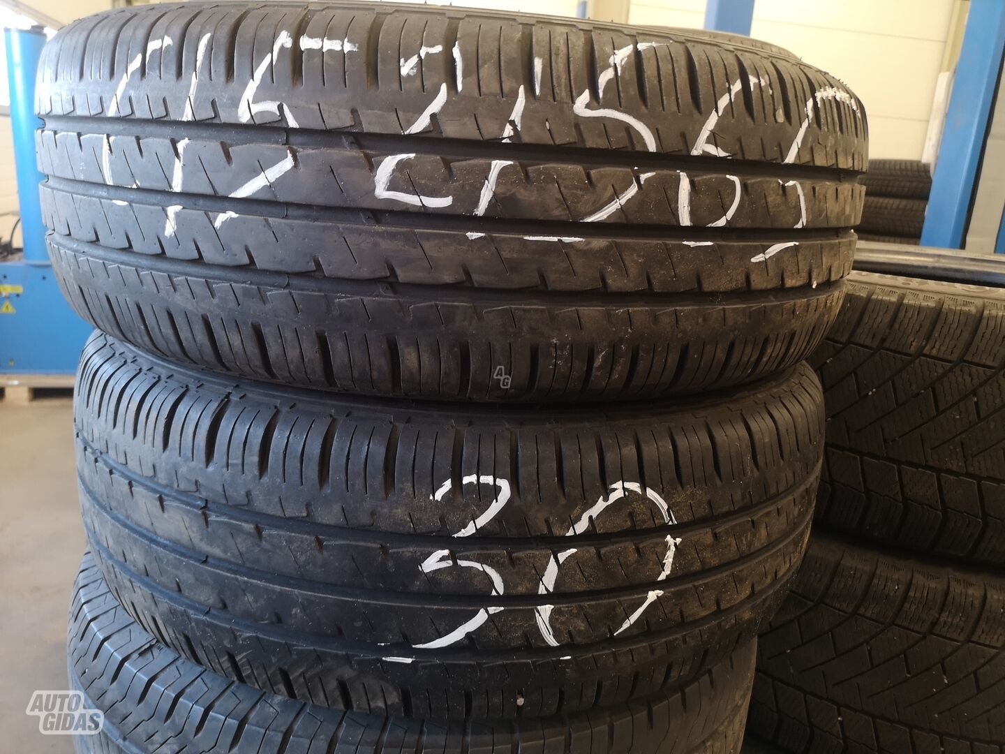 R15C summer tyres minivans