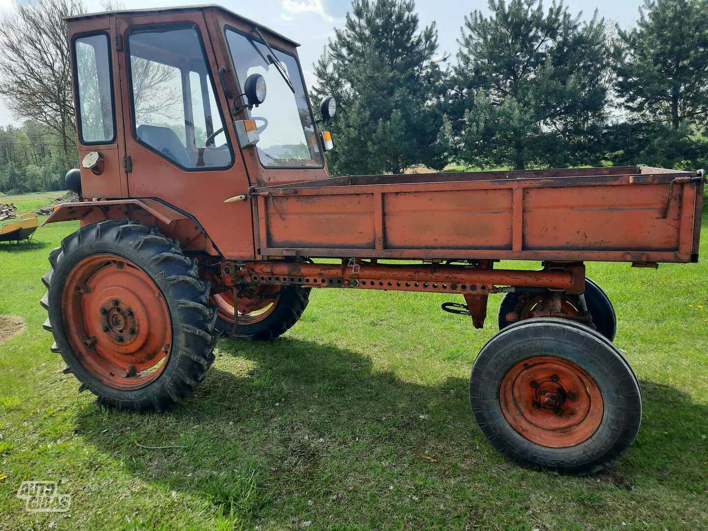 T25 1993 y Tractor