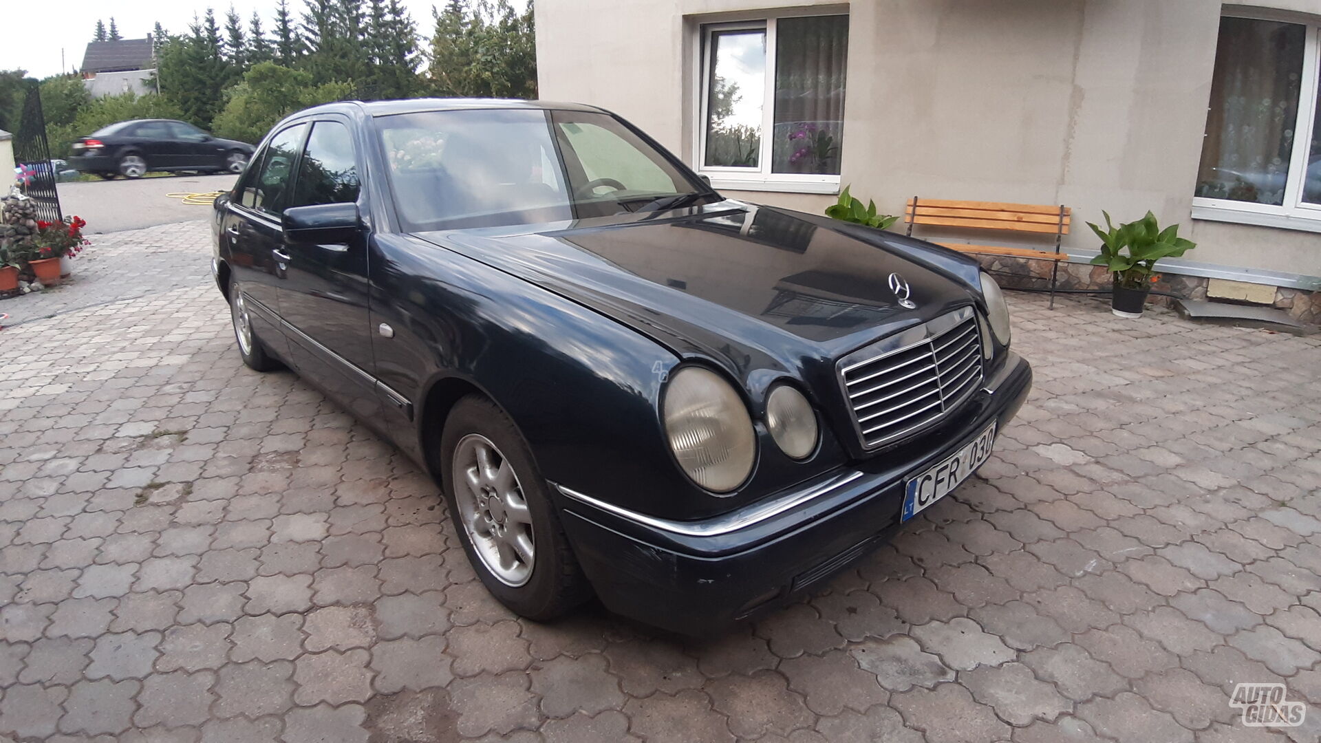 Mercedes-Benz E 300 W210 1996 y