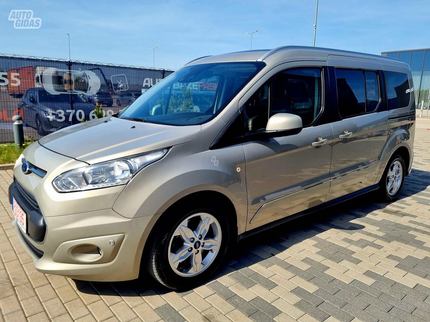 Ford Tourneo Connect 1.5 TDCI 2016 г