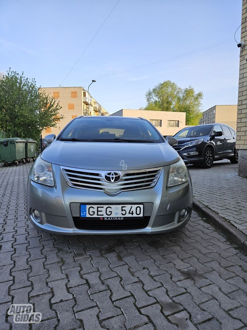 Toyota Avensis III D-4D 2009 y