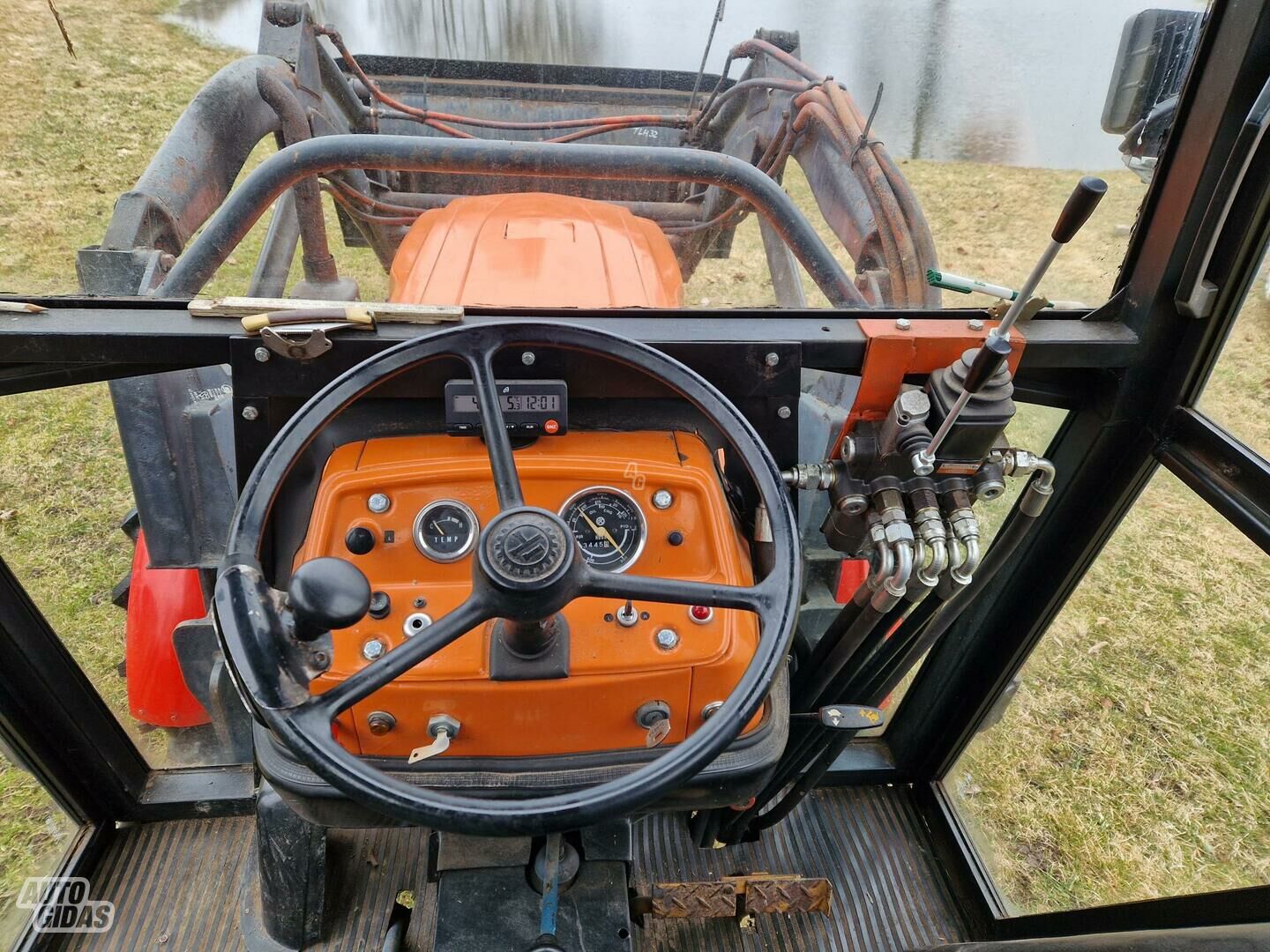 Kubota L345 DT  2000 m Traktorius