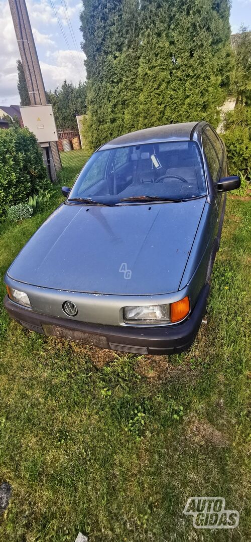 Volkswagen Passat 1988 г запчясти