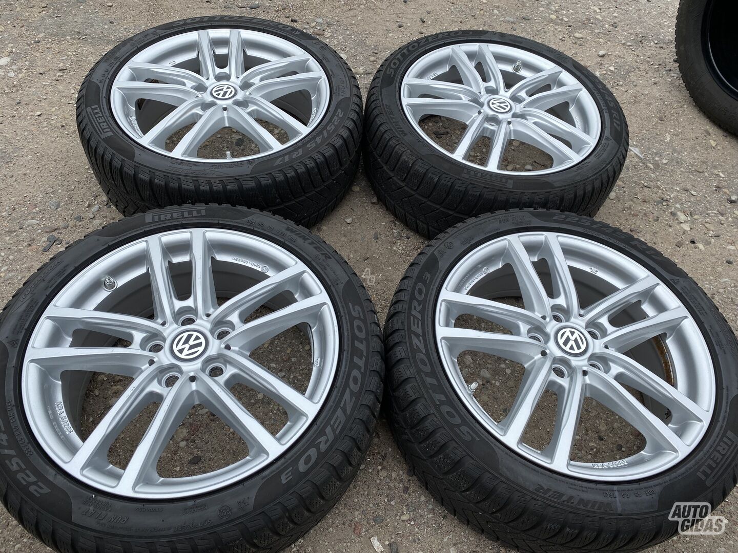 Volkswagen Golf R17 light alloy rims