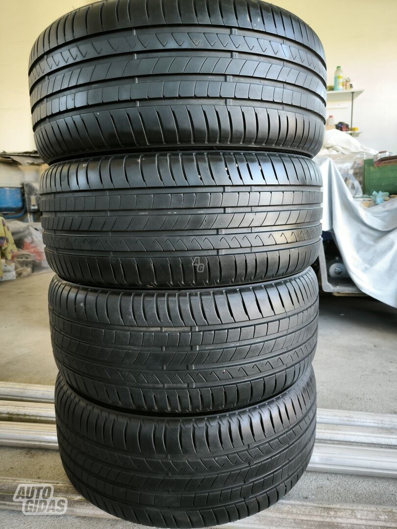 Dayton R17 summer tyres passanger car
