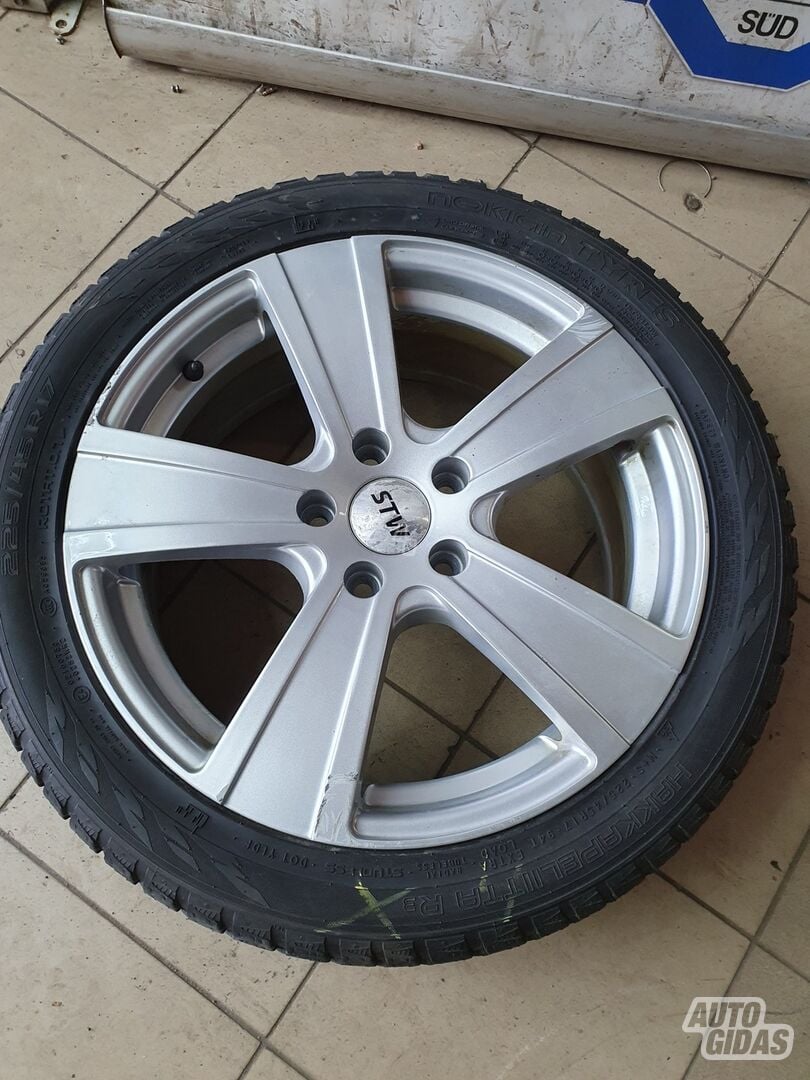 Light alloy R17 rims