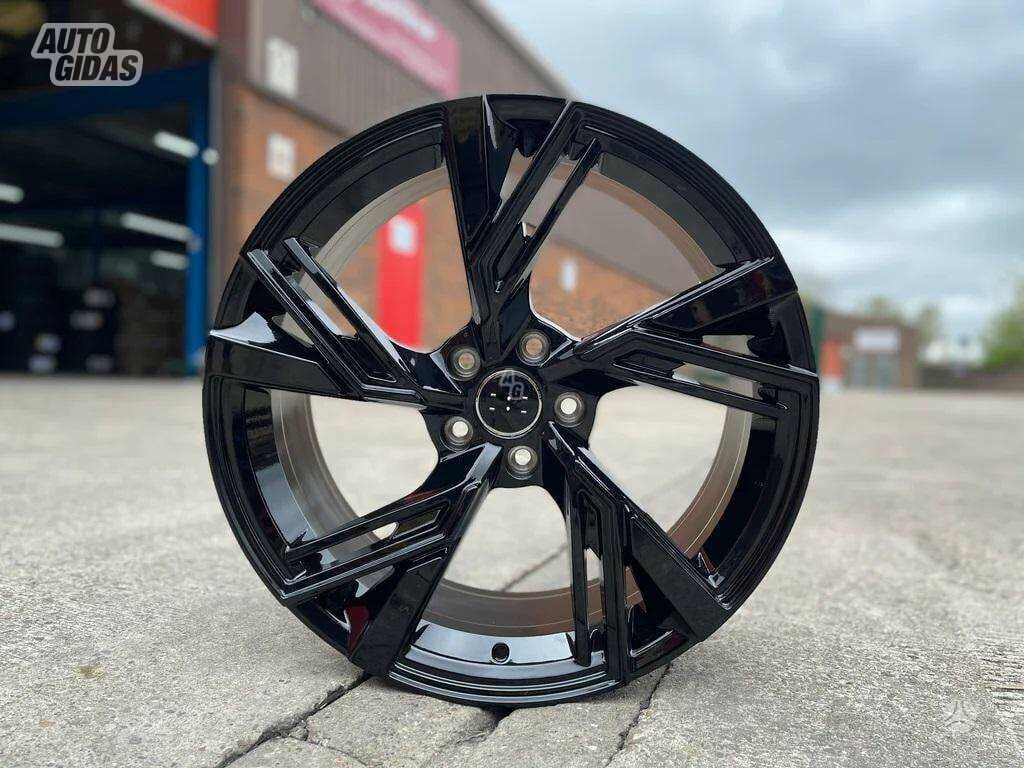 RS6 avant Black rims