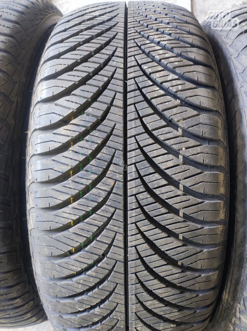 Goodyear R17 universal tyres passanger car
