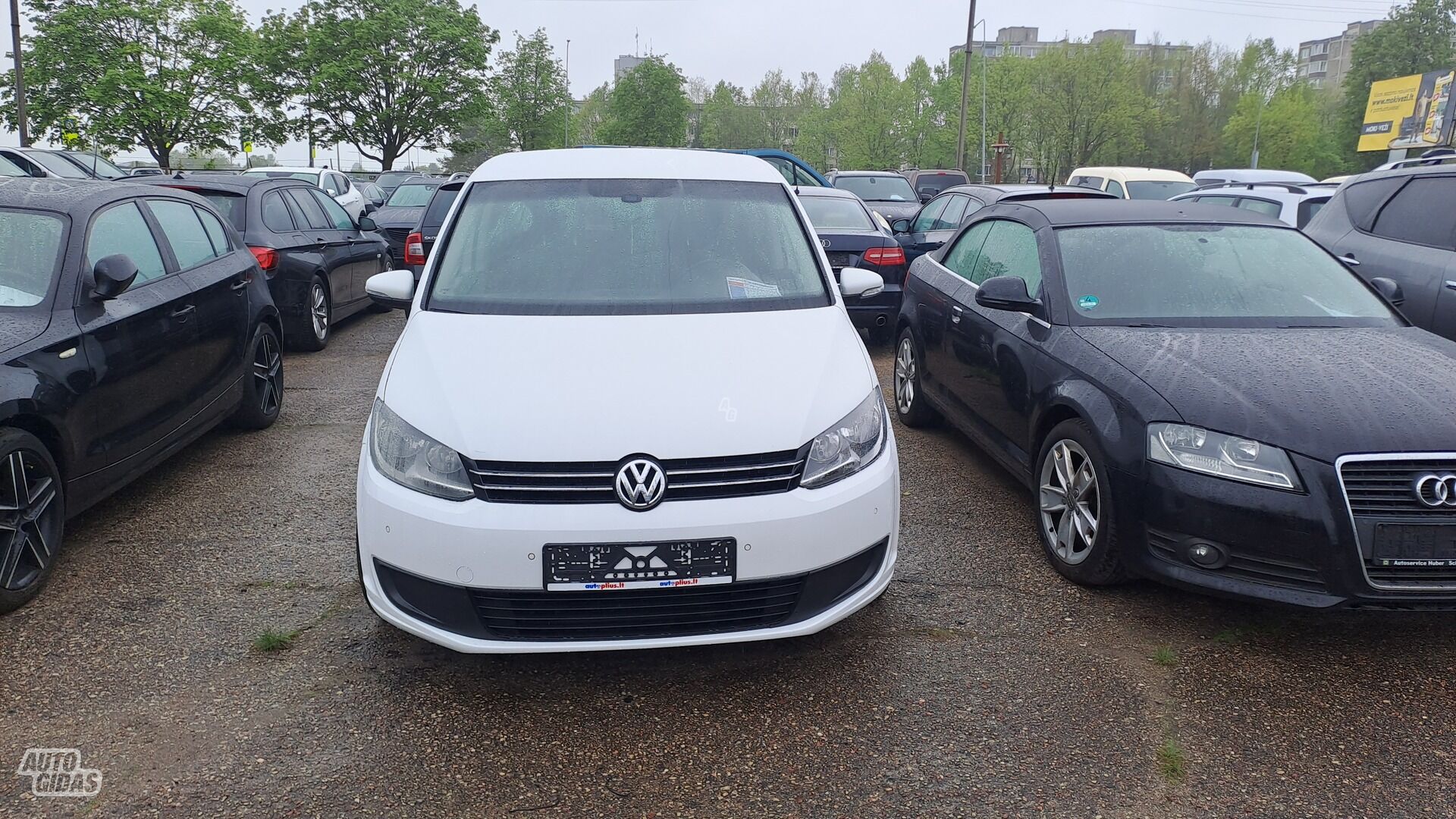 Volkswagen Touran 2015 y Van