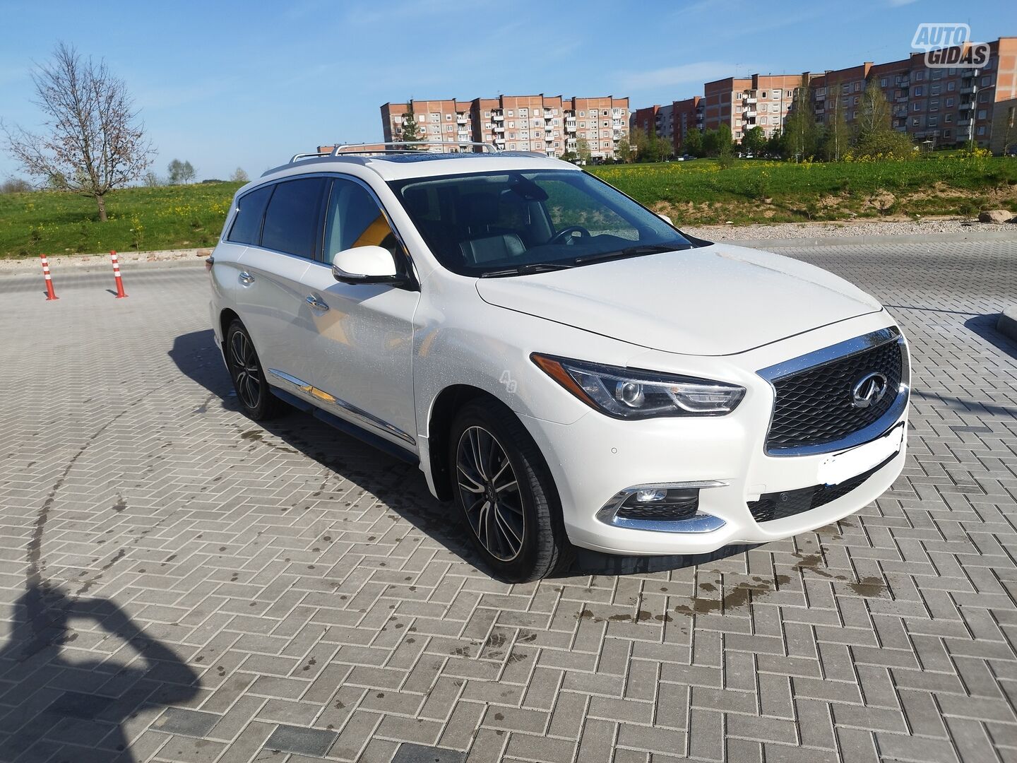 Infiniti QX60 2016 m Visureigis / Krosoveris