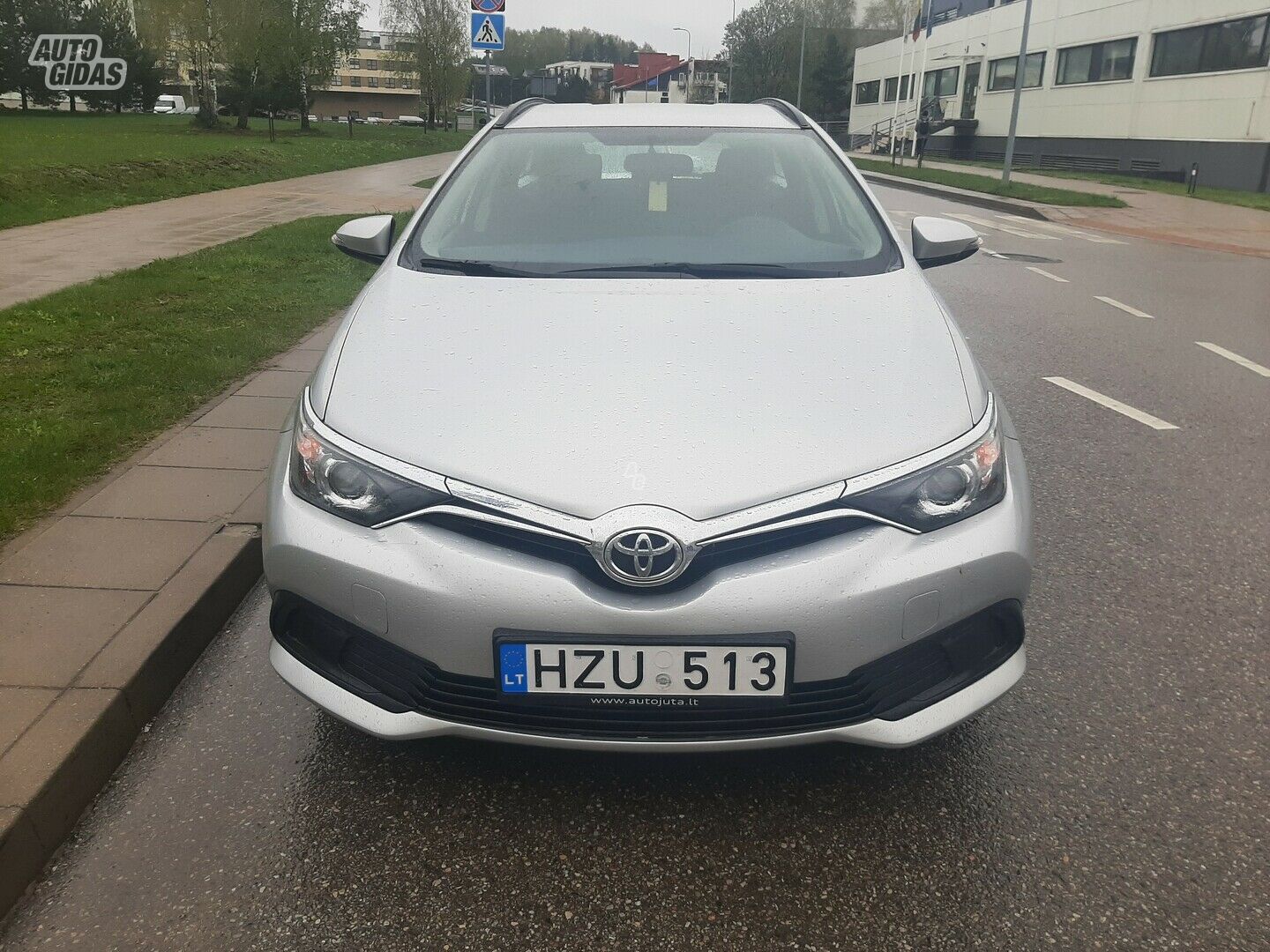 Toyota Auris 2015 m Universalas