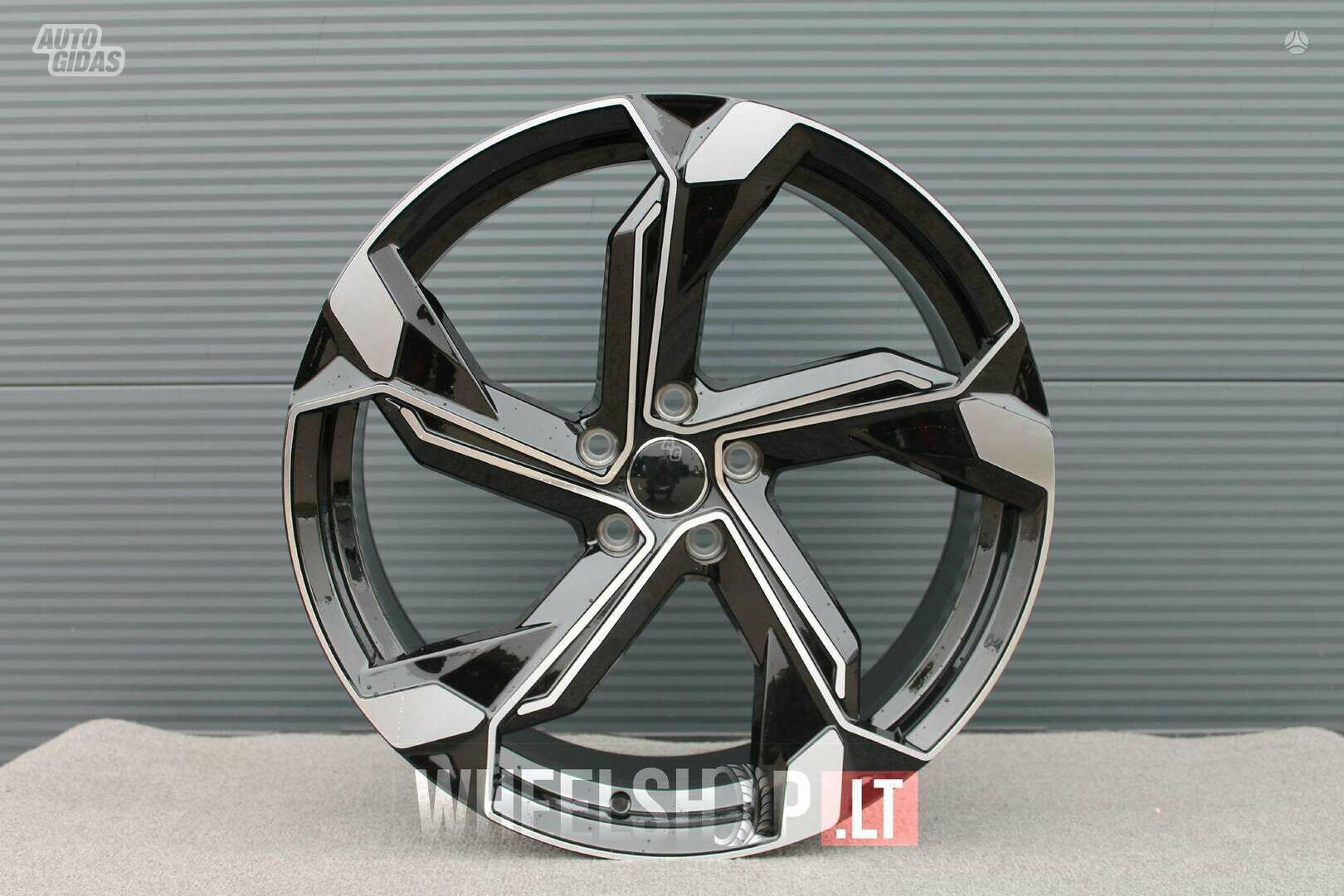 SQ8 style rims