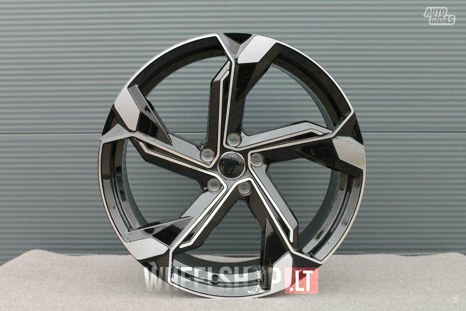 SQ8 style rims