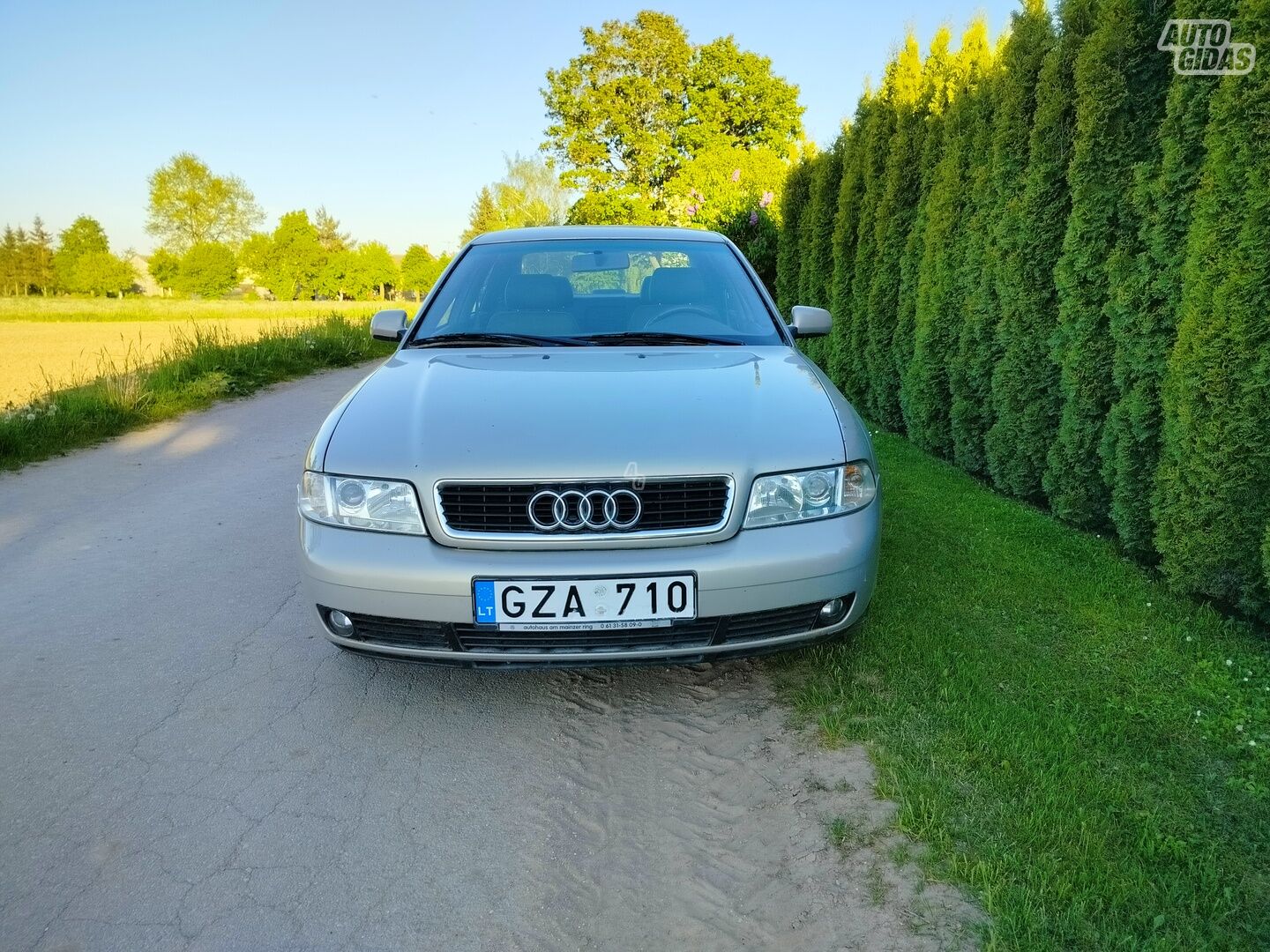Audi A4 2000 г Седан