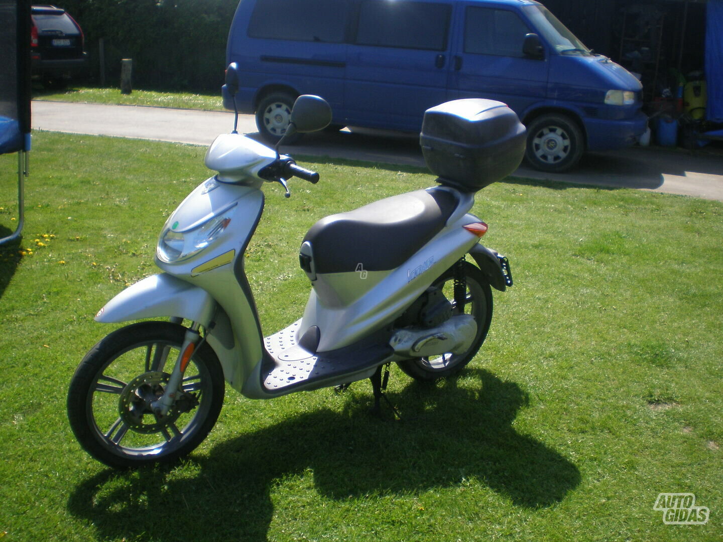 Peugeot Looxor 2006 y Scooter / moped