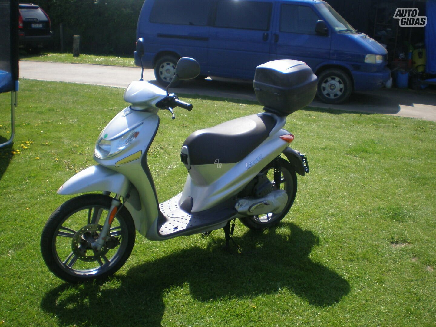 Peugeot Looxor 2006 y Scooter / moped