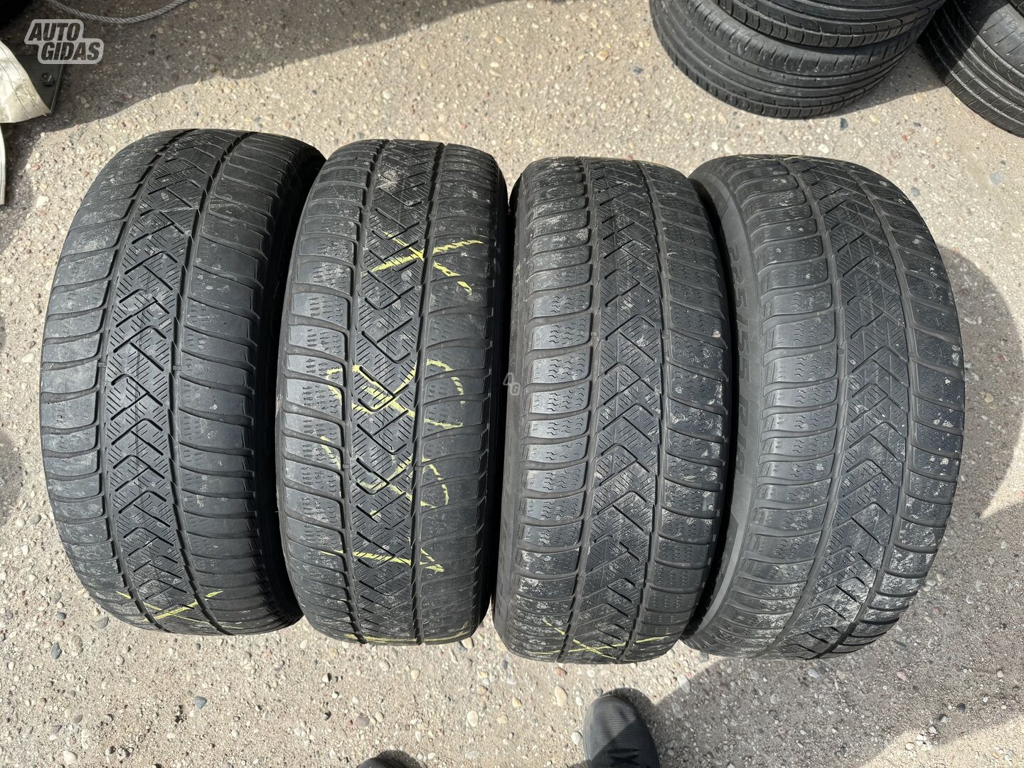 Pirelli Siunciam, 4-5mm 2018 R18 universal tyres passanger car