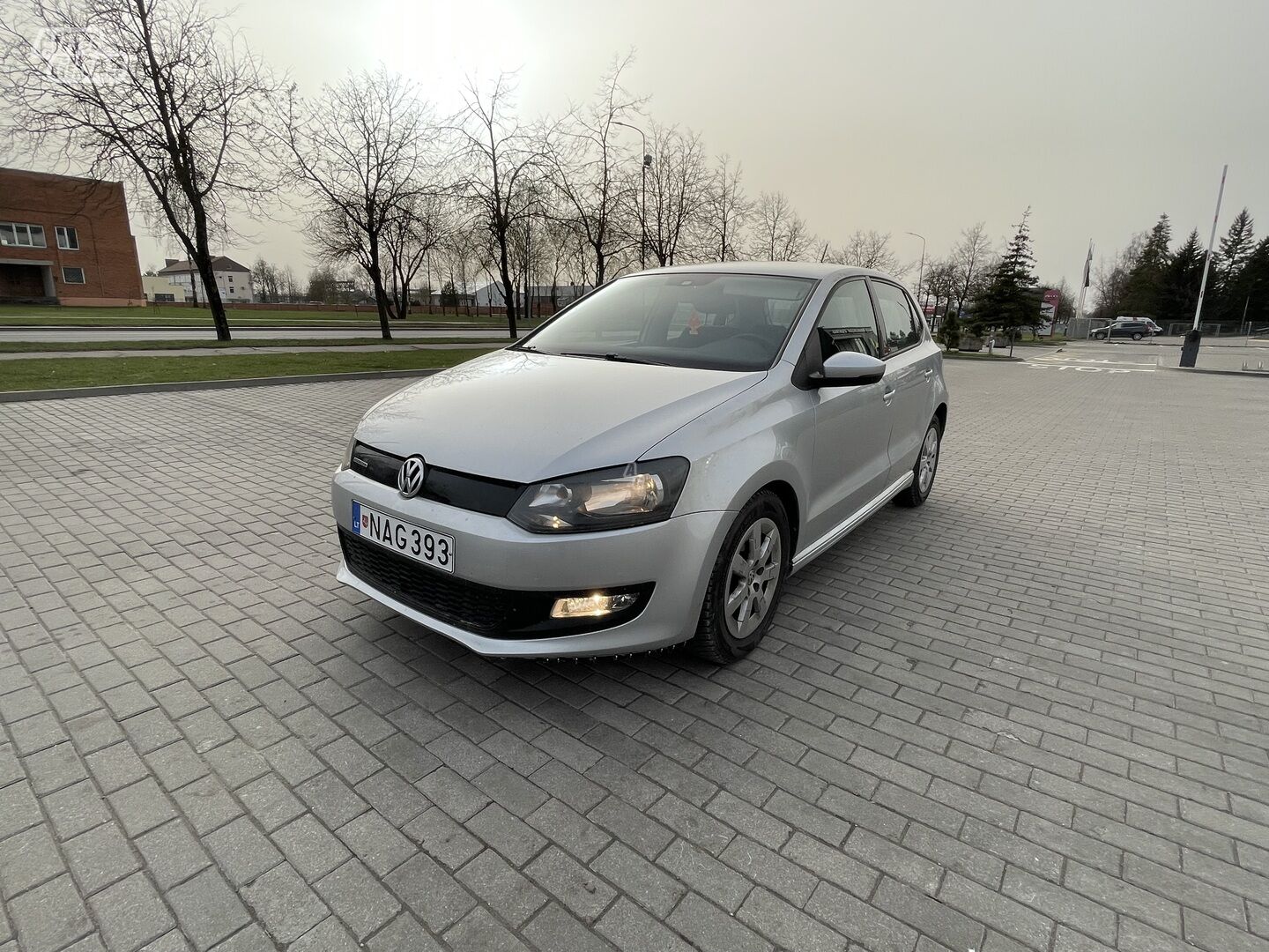 Volkswagen Polo 2011 г Седан