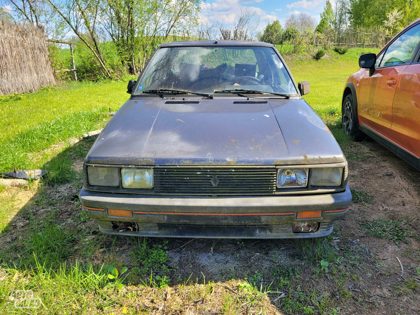 Renault 9 1985 y Sedan