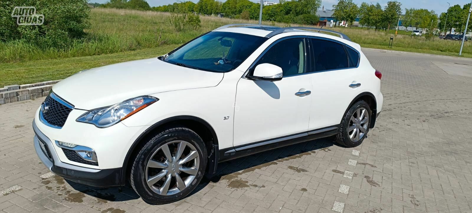 Infiniti QX50 2017 m Visureigis / Krosoveris