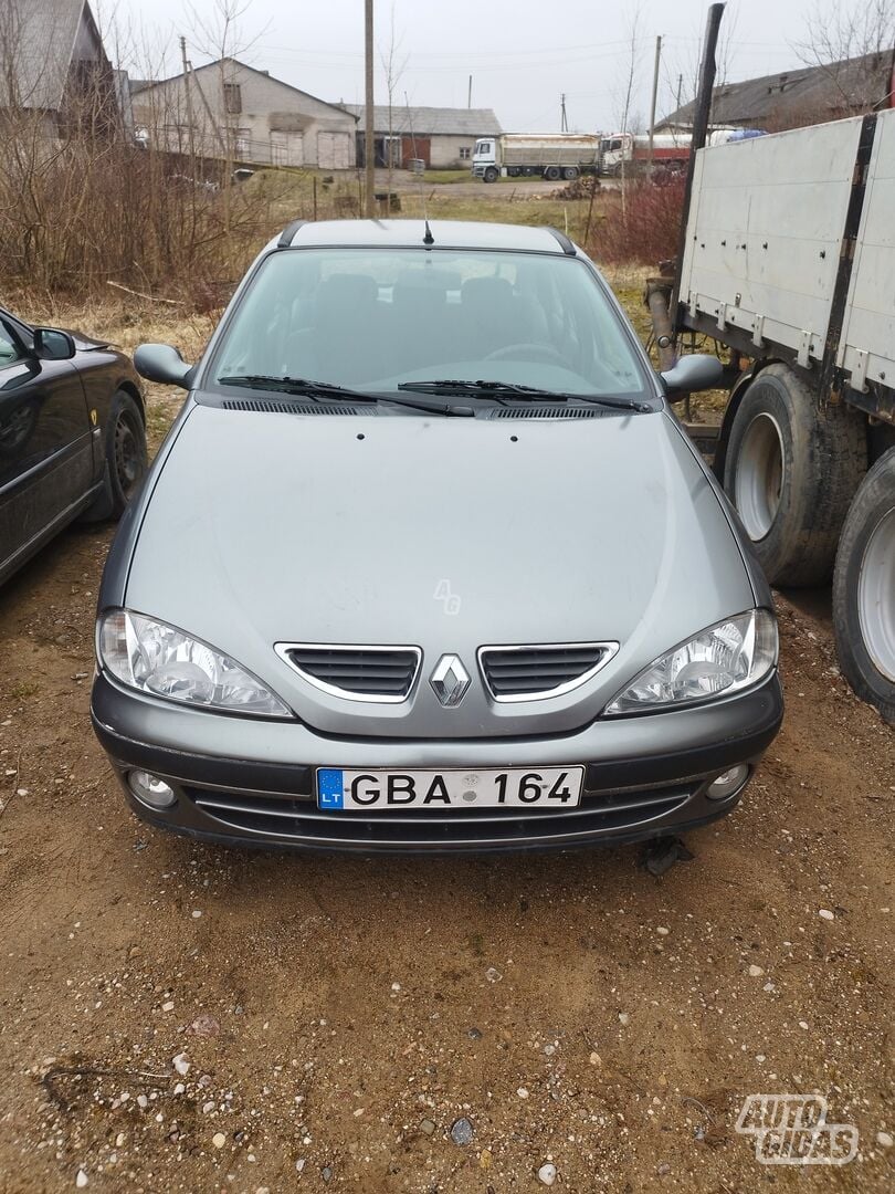 Renault Megane 2002 y parts