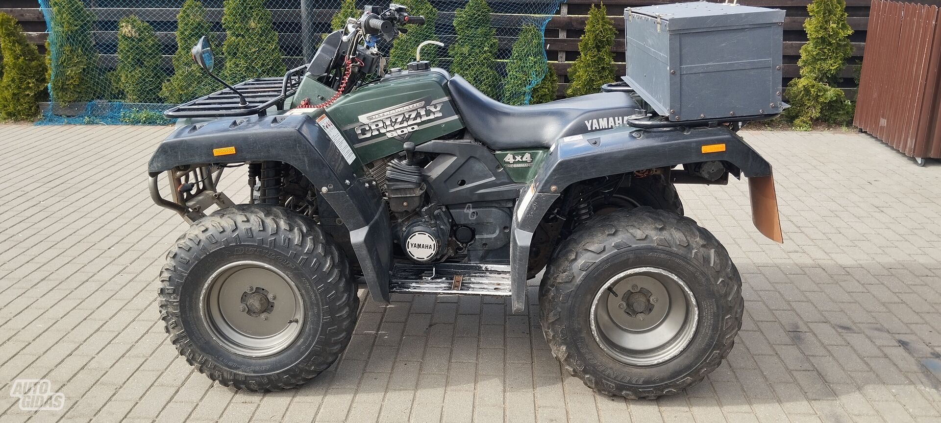 Yamaha 2001 y ATV motorcycle