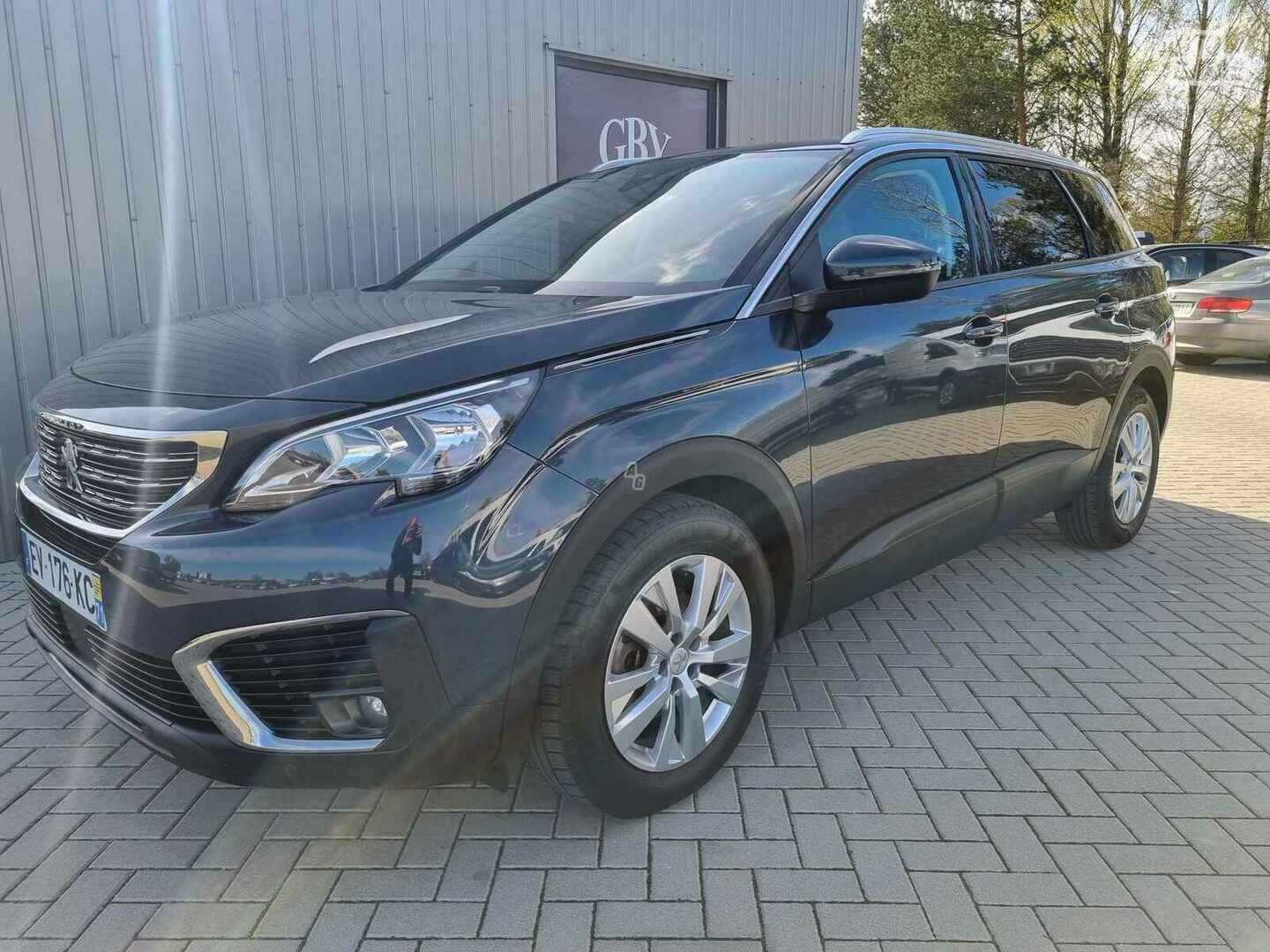 Peugeot 5008 2018 y Van