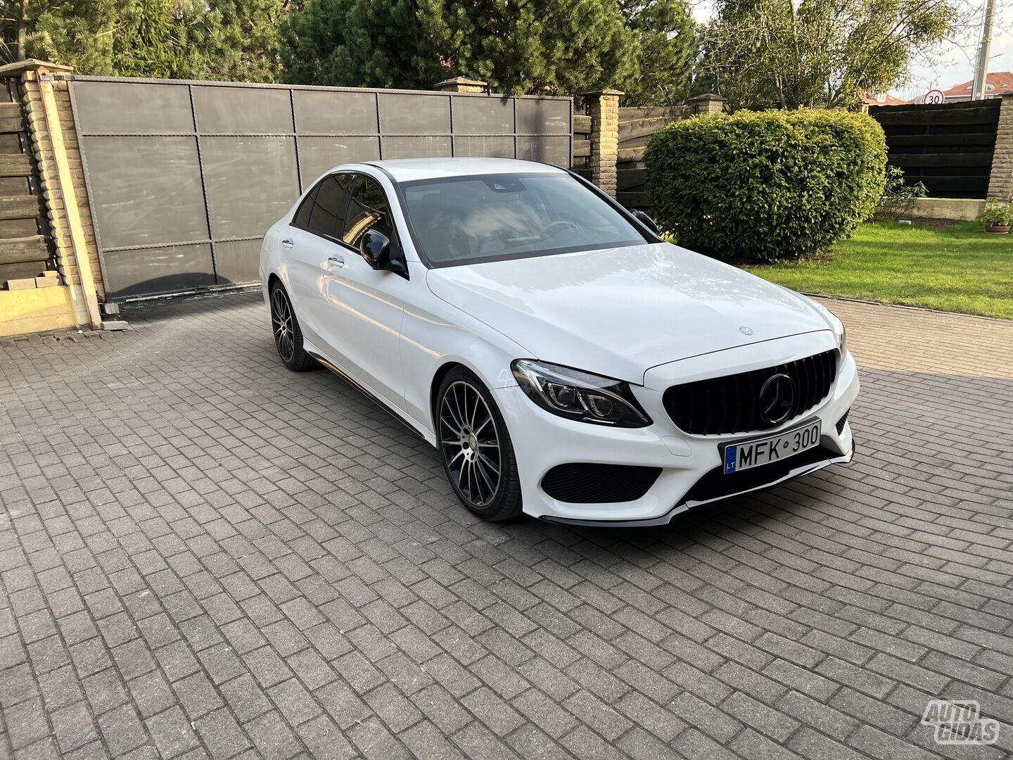 Mercedes-Benz C 300 W205 2017 m