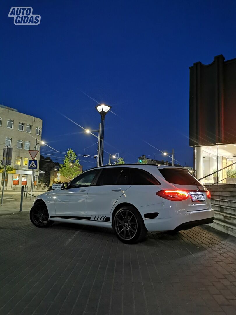 Mercedes-Benz C 220 Bluetec 2015 y