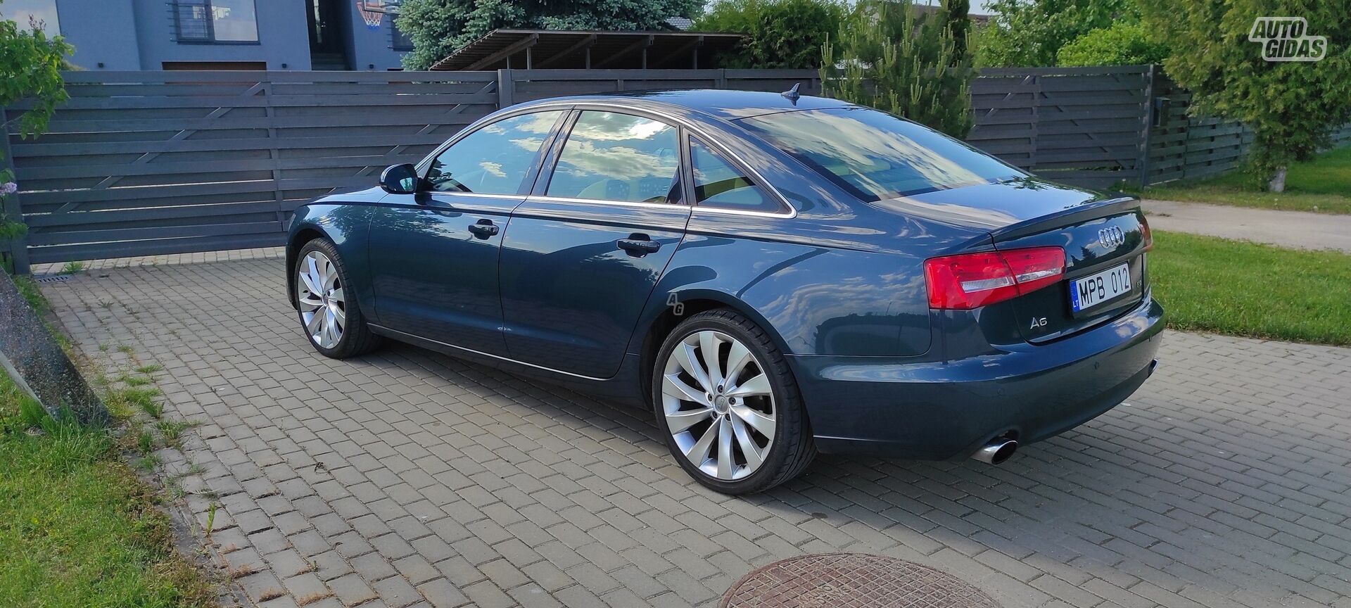 Audi A6 2011 г Седан