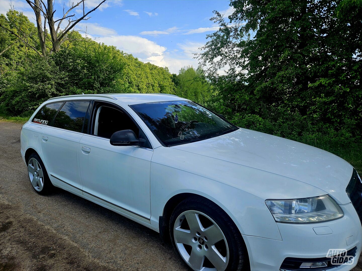 Audi A6 2010 m Universalas