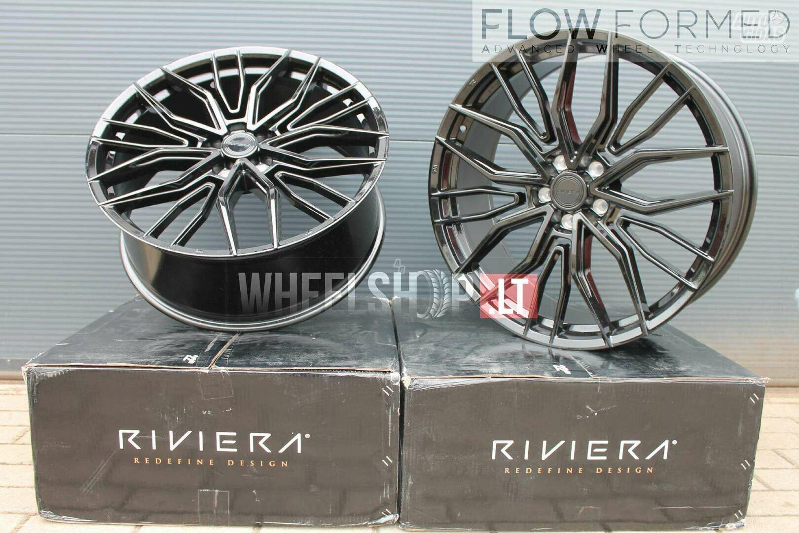 RF9 Gloss black rims