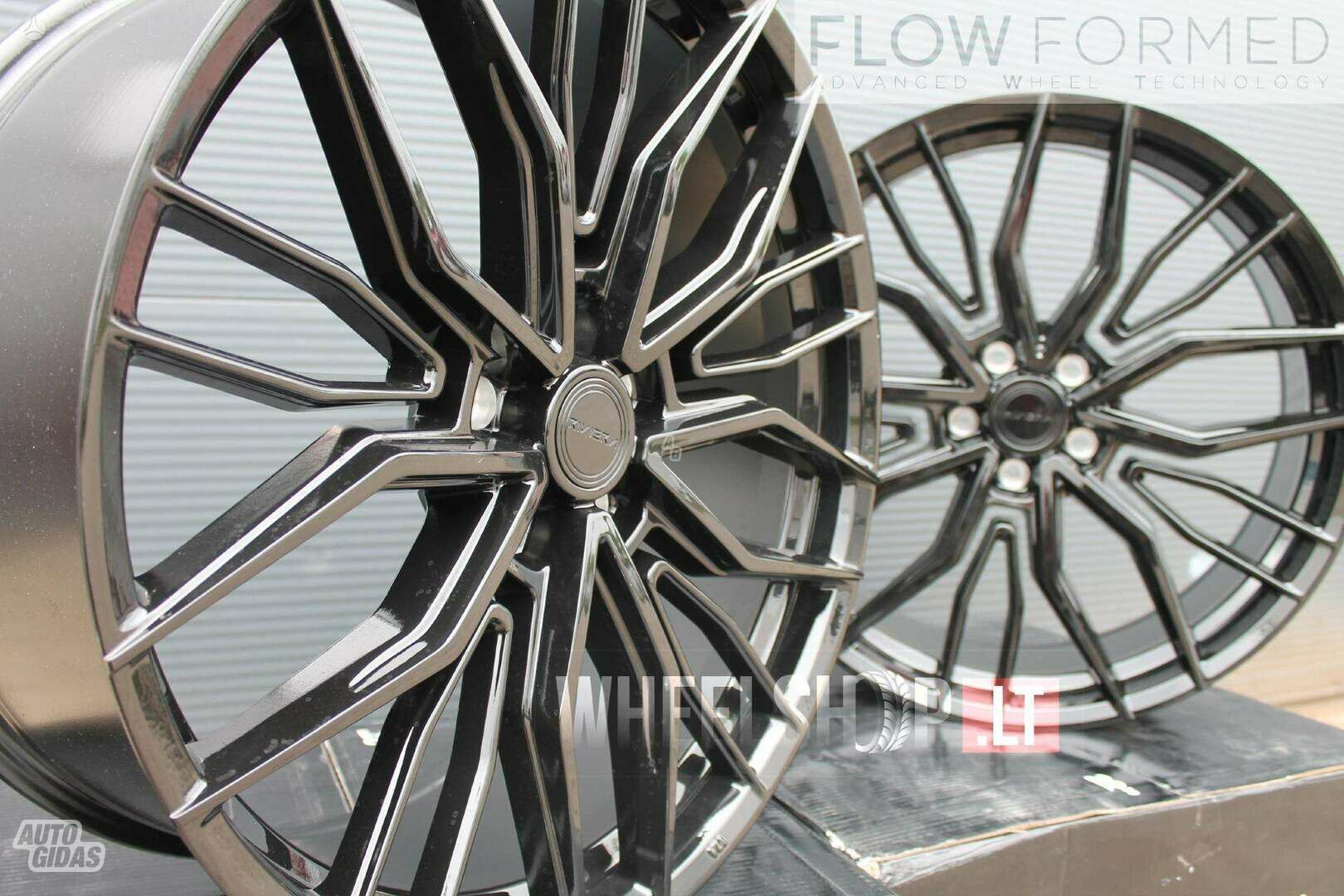 RF9 Gloss black rims