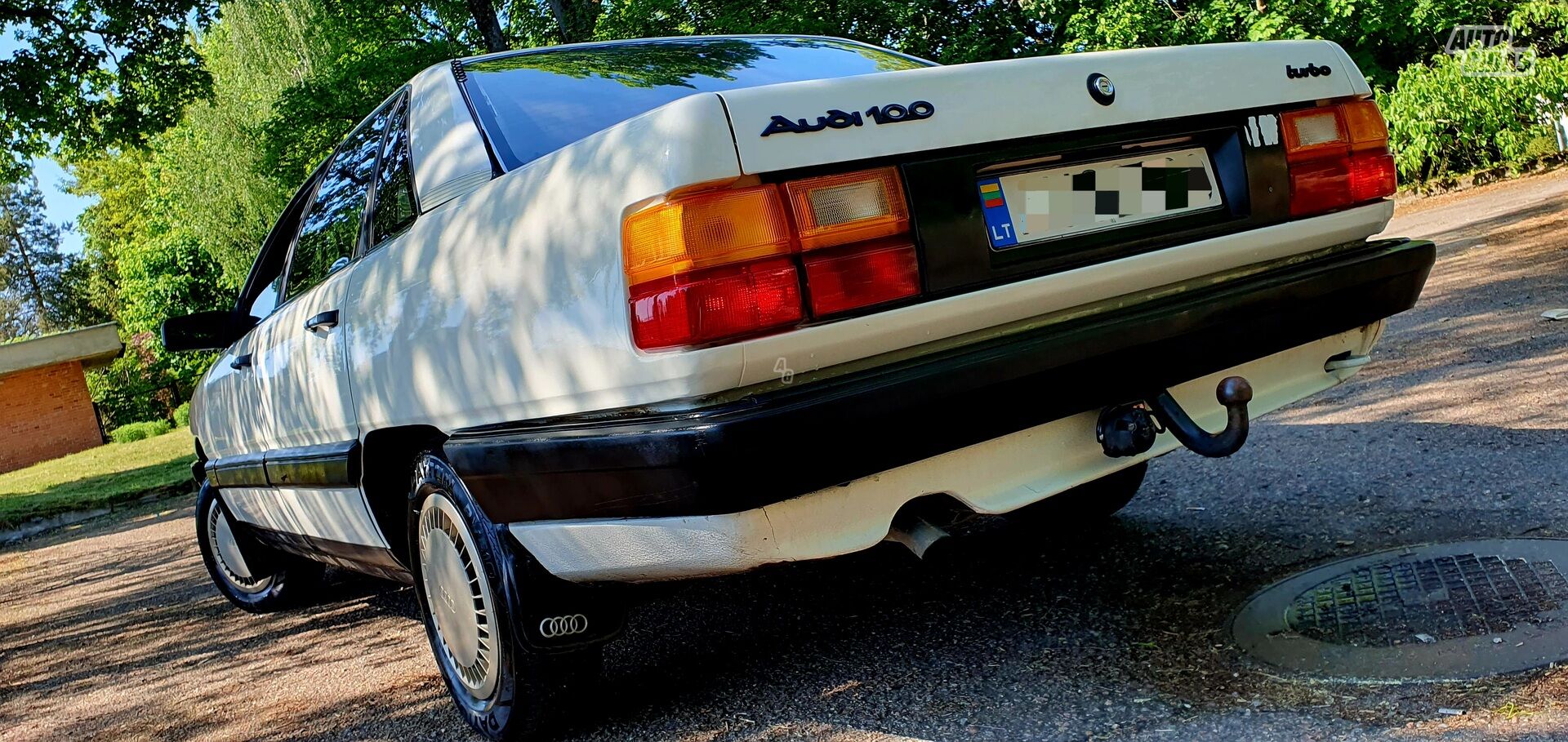 Audi 100 1984 г Седан