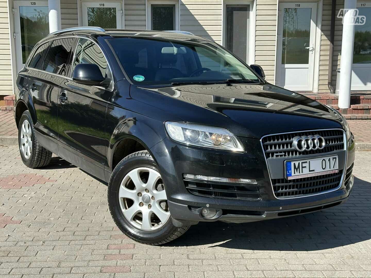 Audi Q7 2008 y Off-road / Crossover