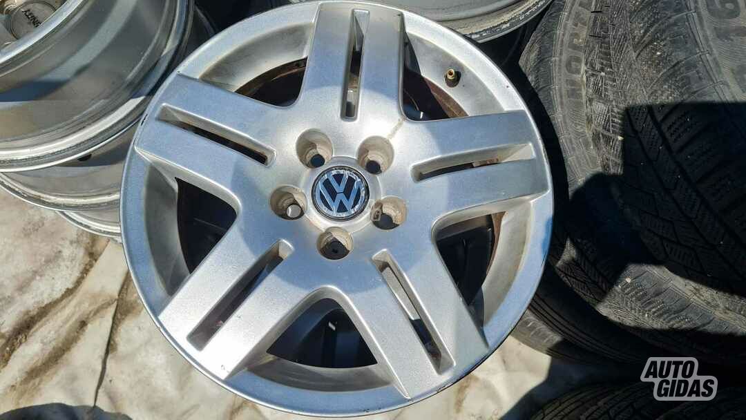 Volkswagen R15 lengvojo lydinio ratlankiai